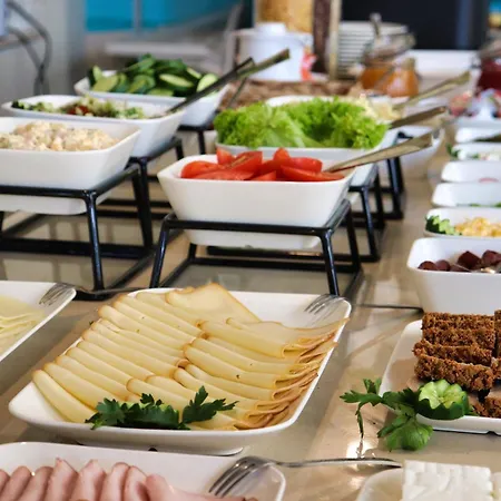 Piast Centrum Hotell 3*