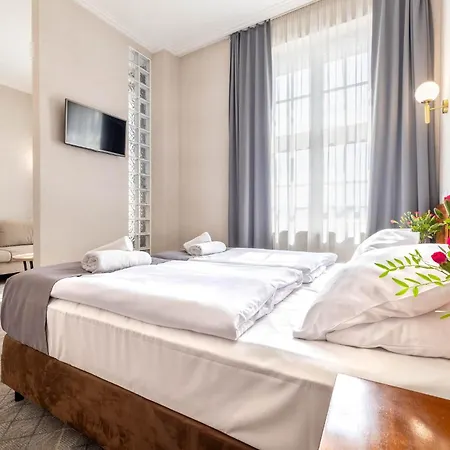 Hotell Piast Centrum 3*