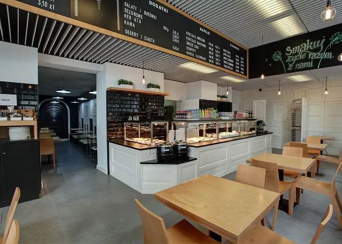 Hotel Piast Centrum 3*