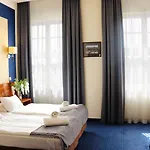 Piast Centrum 3*