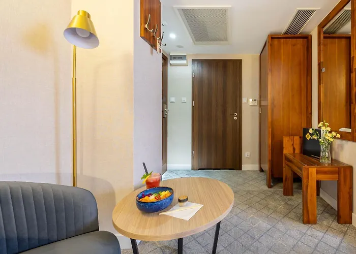 Hotel Piast Centrum 3*