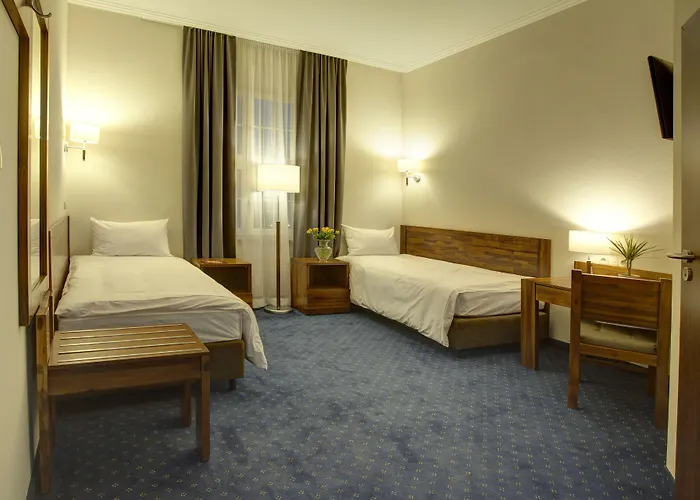 Hotel Piast Centrum 3*