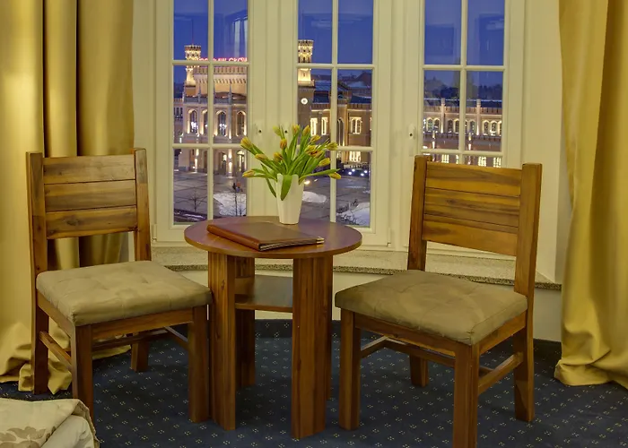 Hotel Piast Centrum 3*